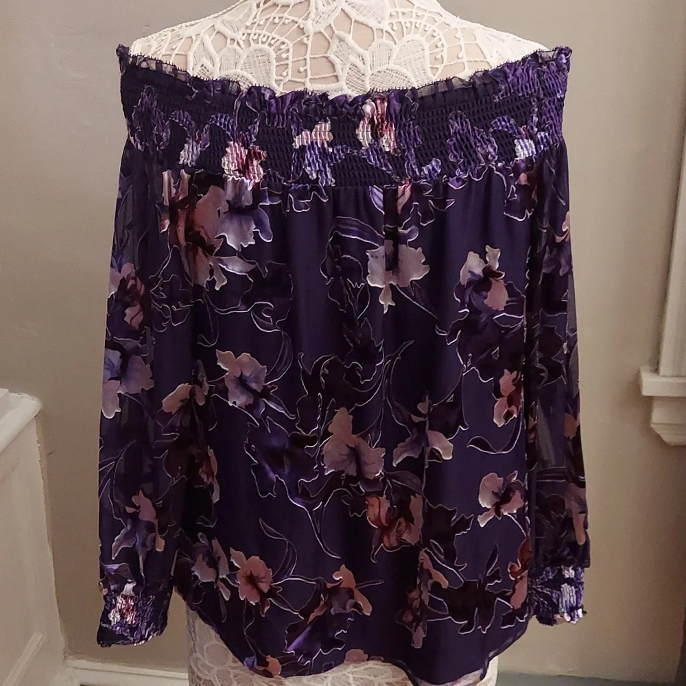 WHITE HOUSE BLACK MARKET M Purple Floral Burnout Silk Blend Off-the-Shoulder Top - Picture 8 of 12